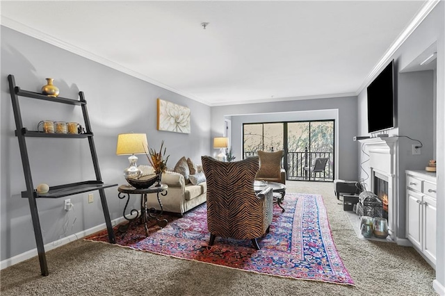 carpeted living room featuring crown molding