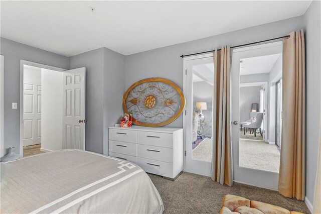 exercise area featuring ceiling fan, french doors, and ornamental molding