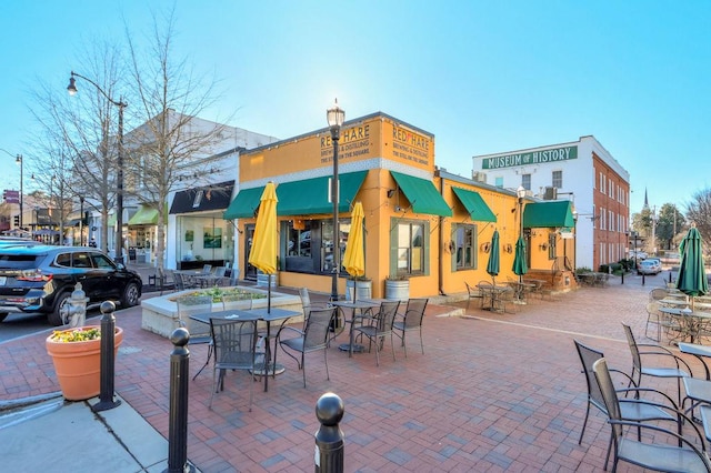 319 Atlanta St SE Unit 315, Marietta, GA 30060 - view of community with outdoor dining space