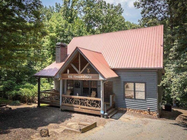 view of front of home with covered porch