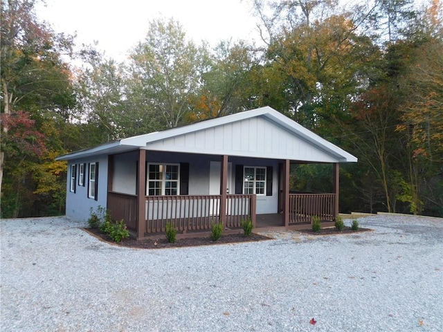 view of front facade featuring covered porch