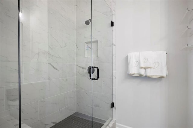 126 Chestnut Cir, Atlanta, GA 30342 - bathroom featuring a stall shower