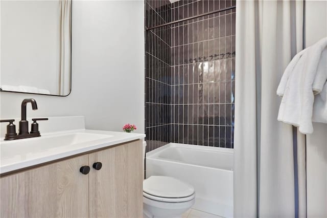 126 Chestnut Cir, Atlanta, GA 30342 - bathroom with vanity, toilet, and shower / bath combo