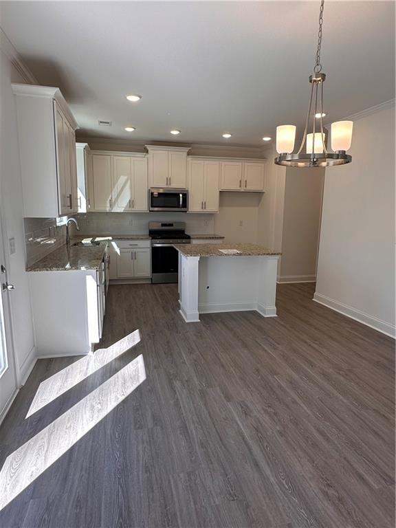 2280 Highridge Point Dr, Lithia Springs, GA 30122
