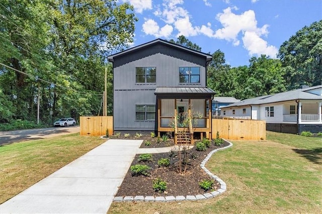 view of front of house with a front yard