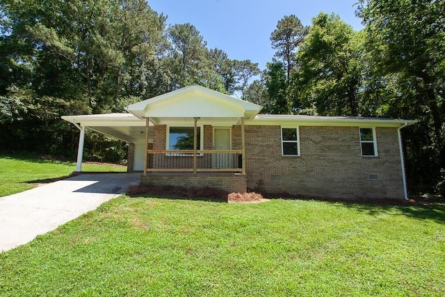 178 Wayne St SW, Calhoun, GA 30701 - ranch-style home with crawl space, driveway, a front lawn, brick siding, and covered porch
