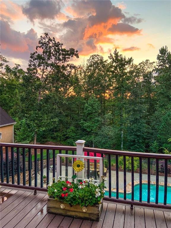 3 Westridge Pl, Rome, GA 30165 - view of deck at dusk