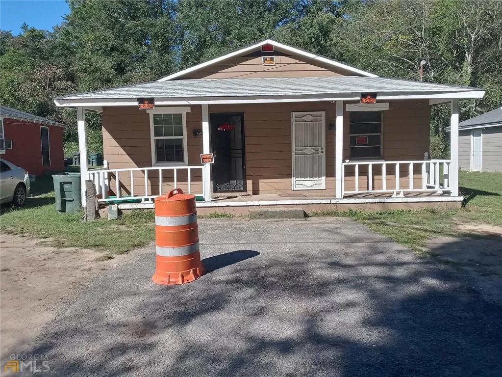 view of front of house with a porch