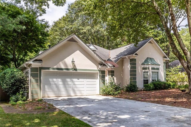 view of front facade with a garage