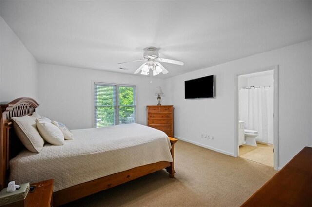 385 Guildhall Grv, Johns Creek, GA 30022 - bedroom featuring light carpet, a ceiling fan, connected bathroom, and baseboards