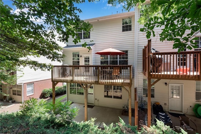 3733 Chattahoochee Summit Dr SE Unit 7, Atlanta, GA 30339 - back of property featuring a patio and a deck
