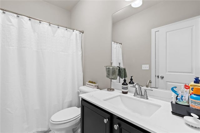 5116 Chastain Way, Gainesville, GA 30507 - full bathroom with vanity, toilet, and a shower with curtain