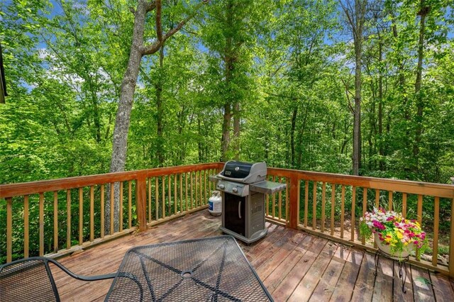 500 Nolan Rd, Carrollton, GA 30116 - wooden deck with grilling area