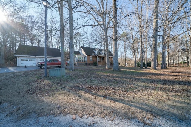 view of front facade featuring a garage