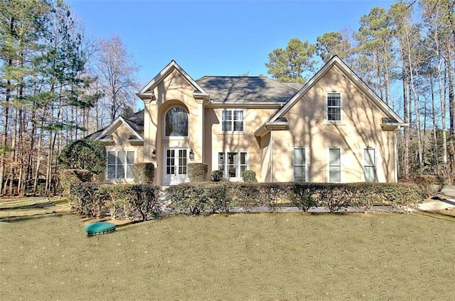 view of front of property with a front yard