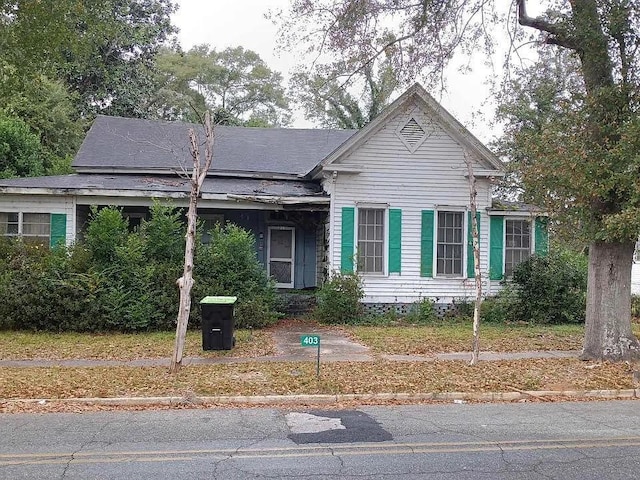 view of front of property