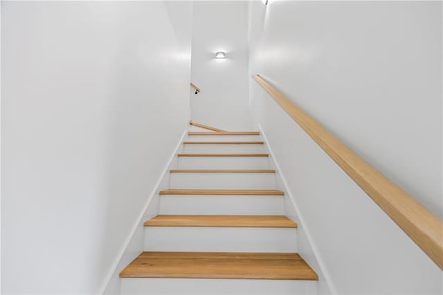 3601 Perry Smith Rd, Monroe, GA 30656 - view of staircase