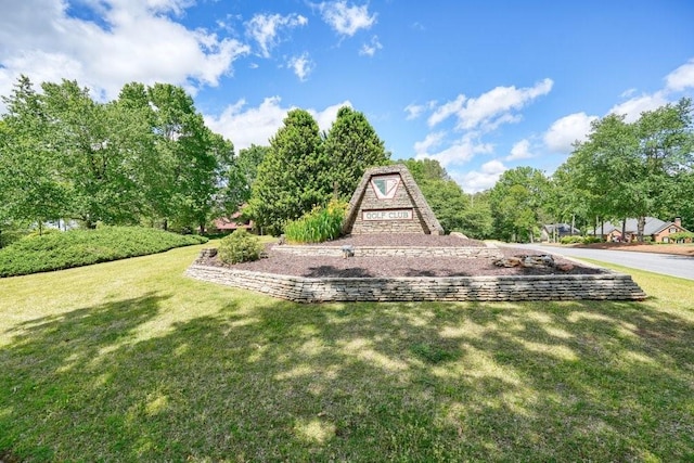 921 Laurel Crest Dr, Woodstock, GA 30189 - community sign featuring a lawn