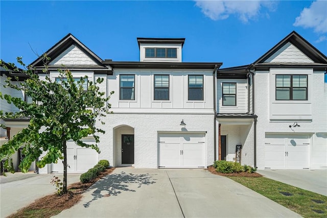 160 Auburn Gate Ln, Auburn, GA 30011 - multi unit property with an attached garage, brick siding, and driveway