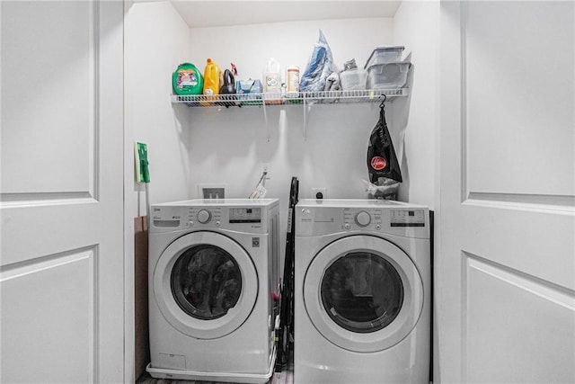160 Auburn Gate Ln, Auburn, GA 30011 - laundry room featuring washer and dryer