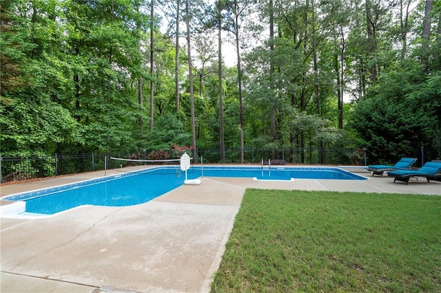 206 Kingsley Way, Woodstock, GA 30188 - view of pool featuring a patio and a wooded view