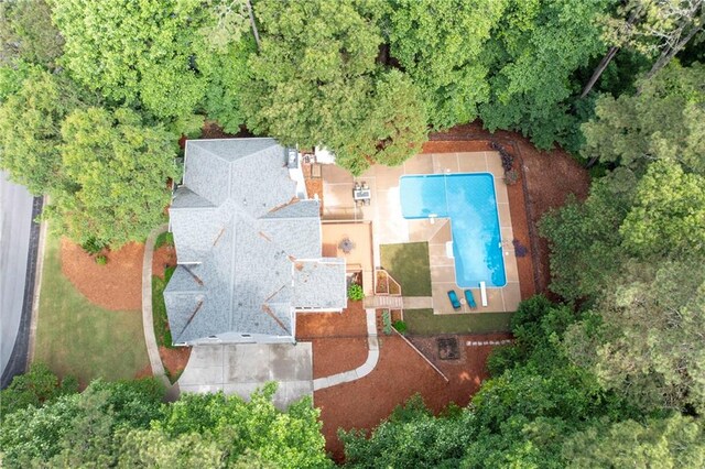 206 Kingsley Way, Woodstock, GA 30188 - view of subject property with a pool area