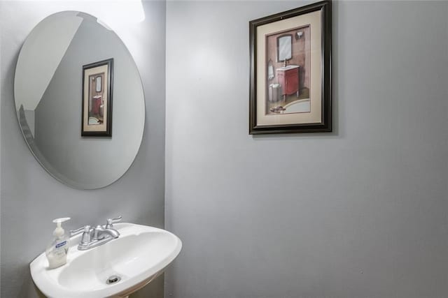 1123 Seaboard Ave NW, Atlanta, GA 30318 - bathroom with a sink
