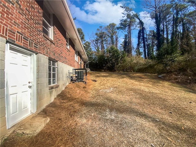 view of yard featuring central AC