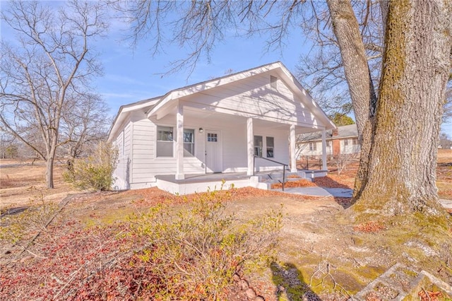 bungalow featuring covered porch