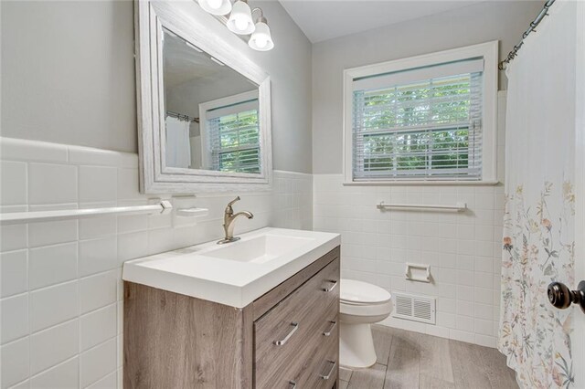 1237 S Enota Dr NE, Gainesville, GA 30501