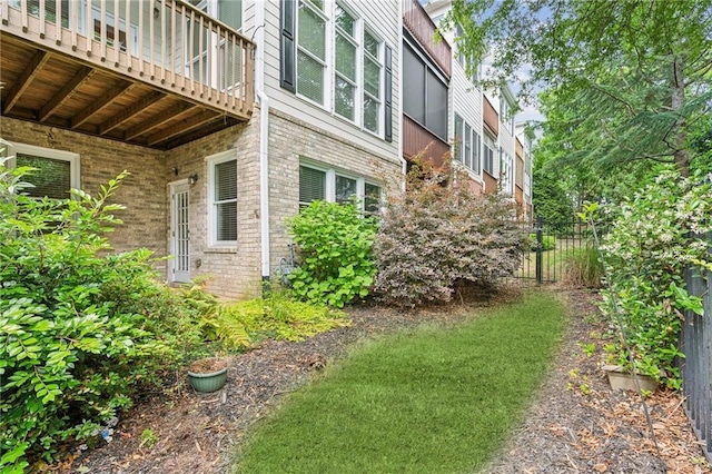 5882 Riverstone Cir Unit 15, Atlanta, GA 30339 - view of yard with fence