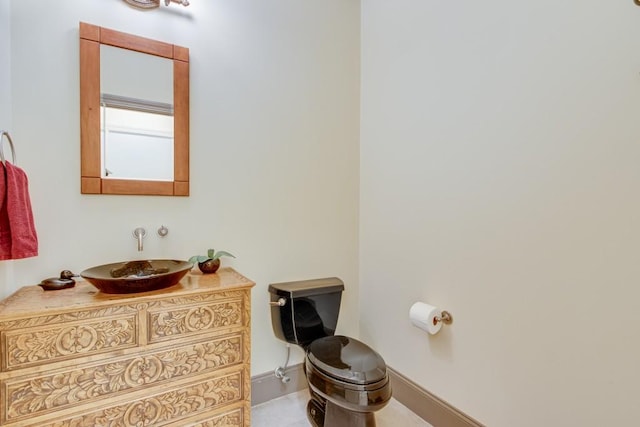 5359 Point S Dr, Gainesville, GA 30504 - bathroom with toilet and vanity