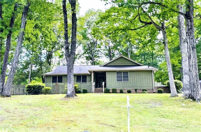 1312 La Mesa Dr, Lawrenceville, GA 30043 - ranch-style house with crawl space and board and batten siding