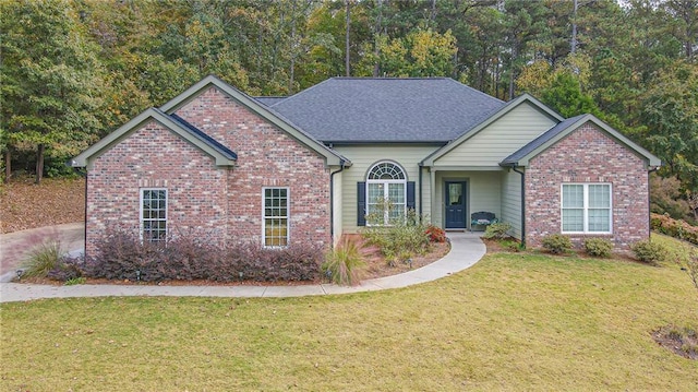 front facade with a front yard