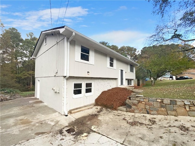 view of home's exterior