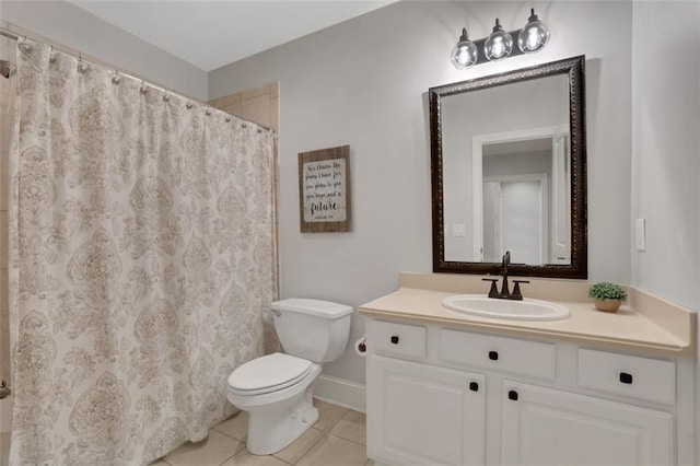 full bathroom featuring tile patterned floors, toilet, vanity, baseboards, and a shower with shower curtain