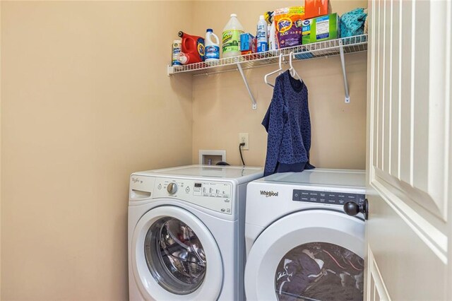 139 Village Park Dr, Newnan, GA 30265 - laundry room with washer and clothes dryer