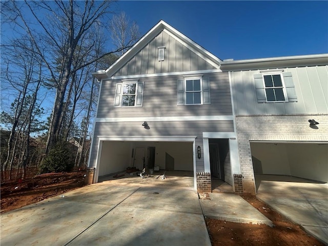 view of front of home with a garage