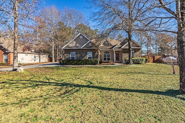 view of front facade with a front yard