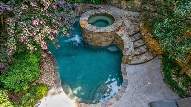 1255 Beech Haven Rd NE, Atlanta, GA 30324 - swimming pool featuring an in-ground hot tub