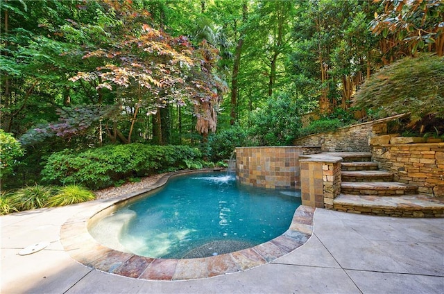 1255 Beech Haven Rd NE, Atlanta, GA 30324 - view of swimming pool