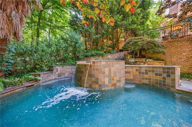 1255 Beech Haven Rd NE, Atlanta, GA 30324 - view of swimming pool