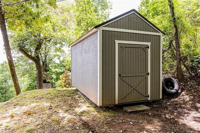 view of outbuilding