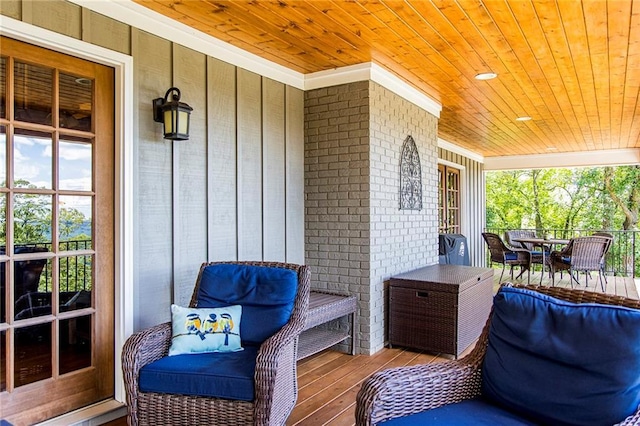 view of patio featuring covered porch