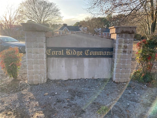 view of community / neighborhood sign