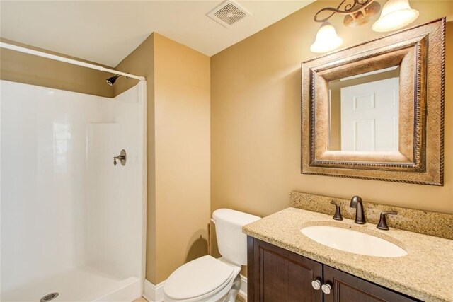 245 Ashley Forest Dr, Fayetteville, GA 30214 - walk in closet featuring lofted ceiling and carpet