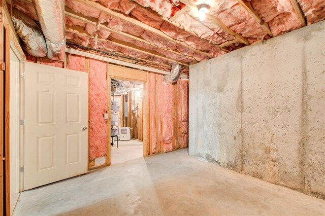 245 Ashley Forest Dr, Fayetteville, GA 30214 - full bathroom with crown molding, toilet,  shower combination, and vanity