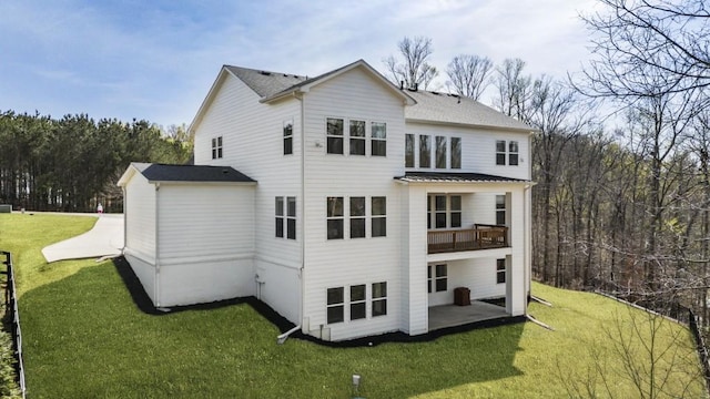828 Chestnut Pl, Milton, GA 30004 - rear view of house featuring a lawn, a patio, and a balcony