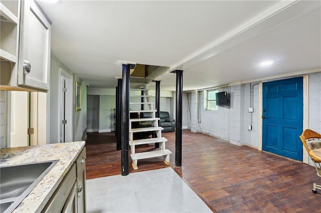 1192 Eastridge Rd SW, Atlanta, GA 30311 - entryway featuring sink