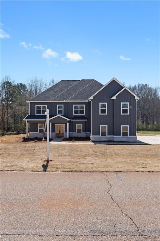 view of front facade featuring board and batten siding